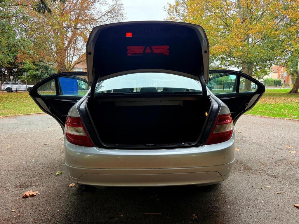 MERCEDES-BENZ C CLASS