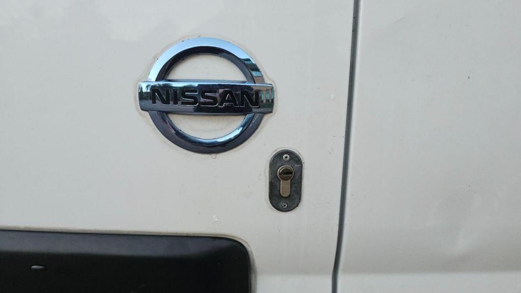 NISSAN E-NV200