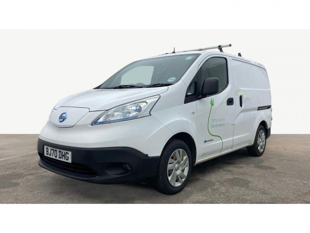 NISSAN E-NV200