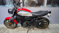 YAMAHA XSR700