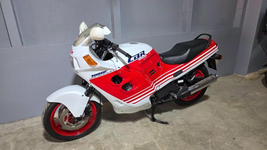 HONDA CBR1000F