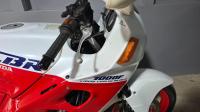 HONDA CBR1000F