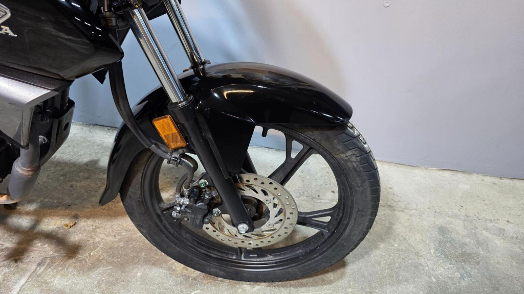 HONDA CB125F