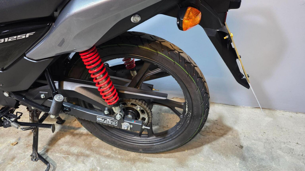 HONDA CB125F