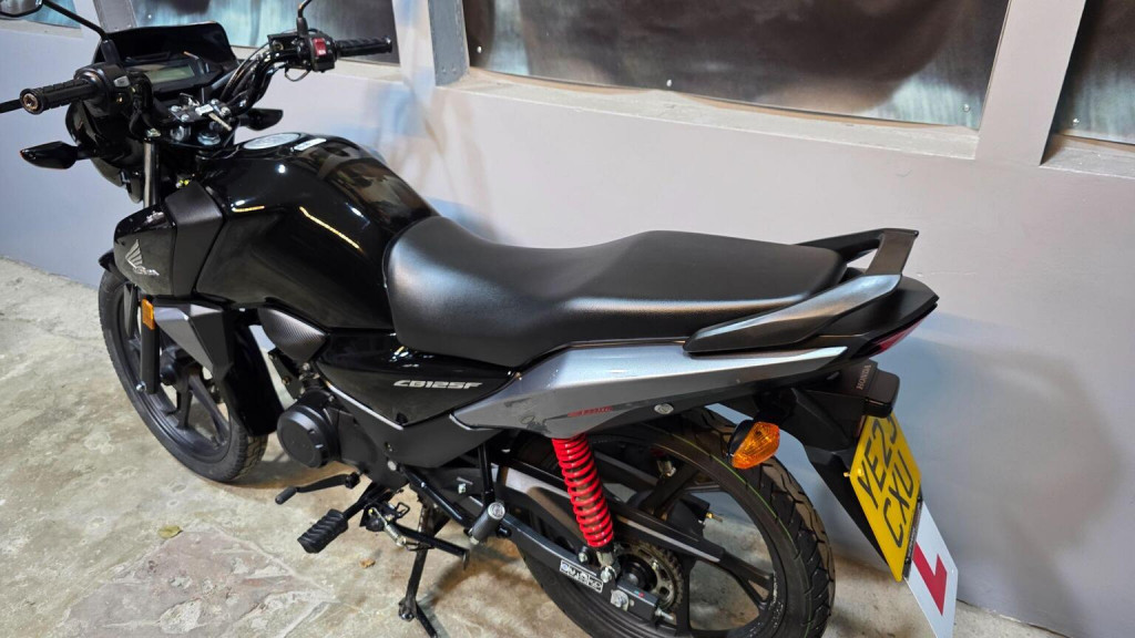 HONDA CB125F