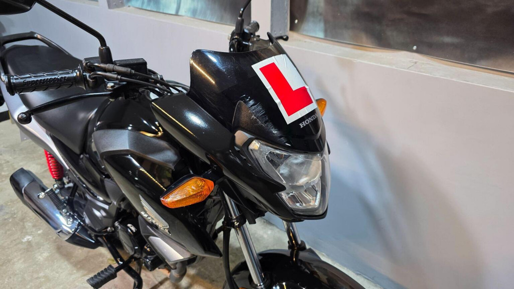 HONDA CB125F