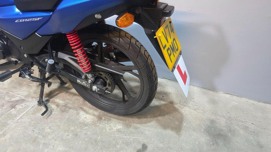 HONDA CB125F