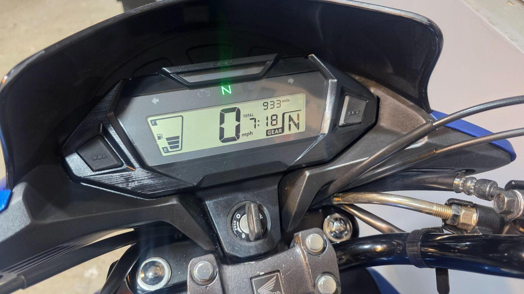 HONDA CB125F