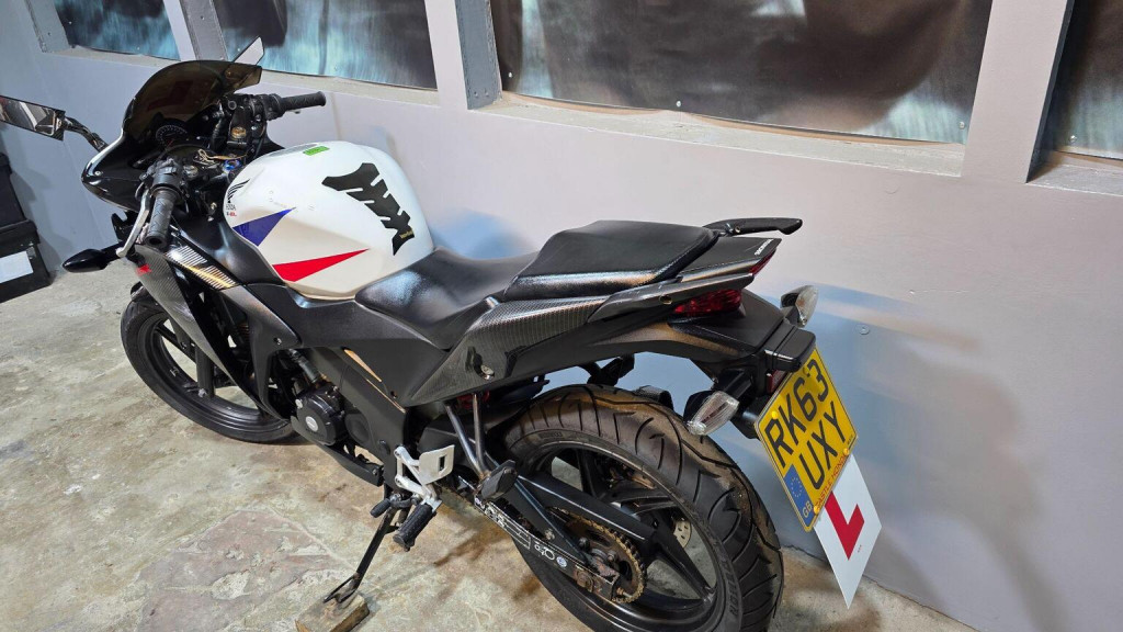 HONDA CBR125R