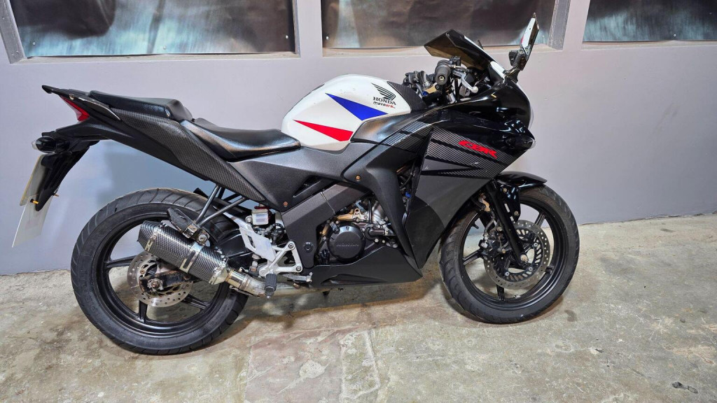 HONDA CBR125R