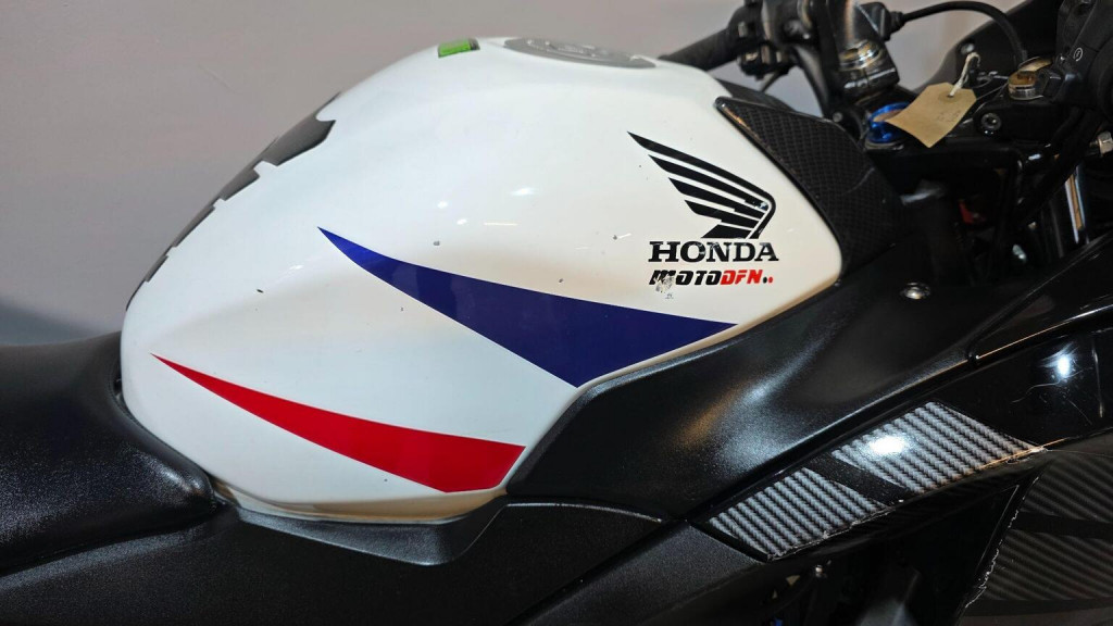 HONDA CBR125R