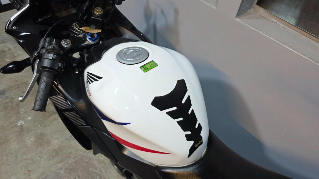 HONDA CBR125R