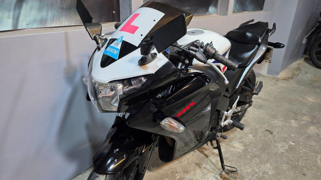 HONDA CBR125R