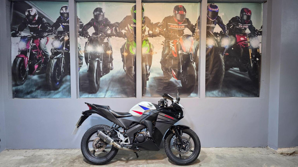 HONDA CBR125R