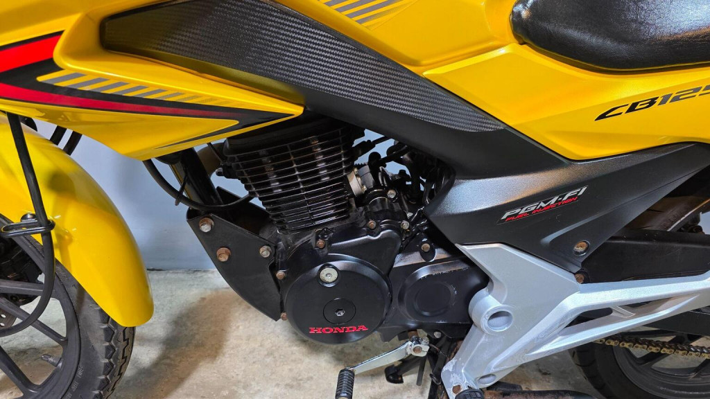 HONDA CB125F