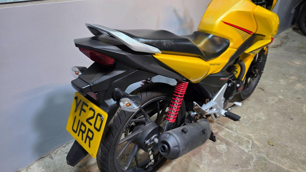 HONDA CB125F