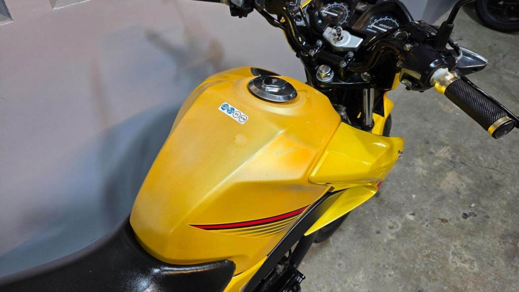 HONDA CB125F