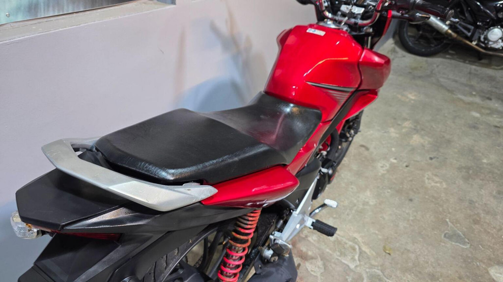 HONDA CB125F
