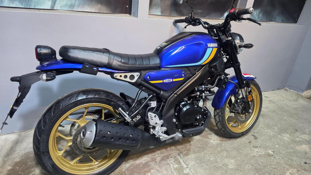 YAMAHA 