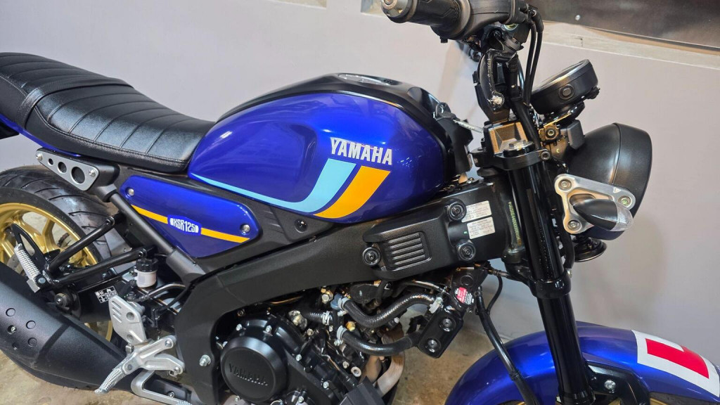 YAMAHA 