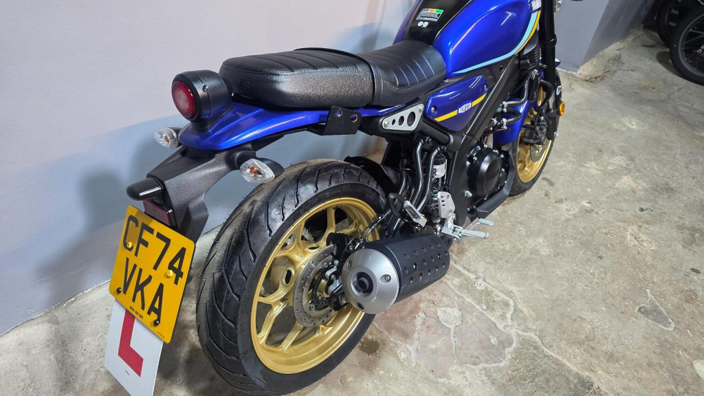YAMAHA 