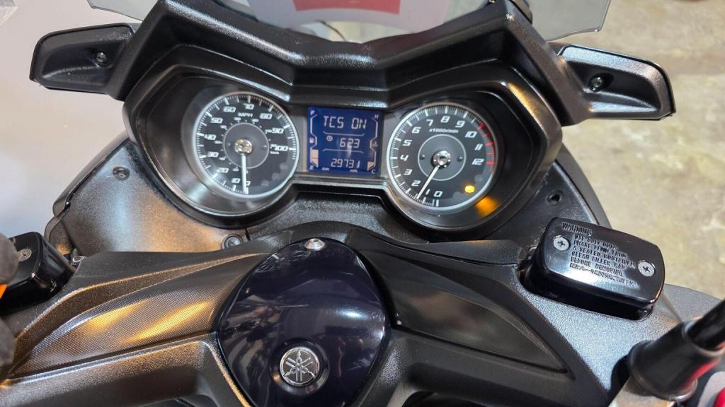 YAMAHA X-Max