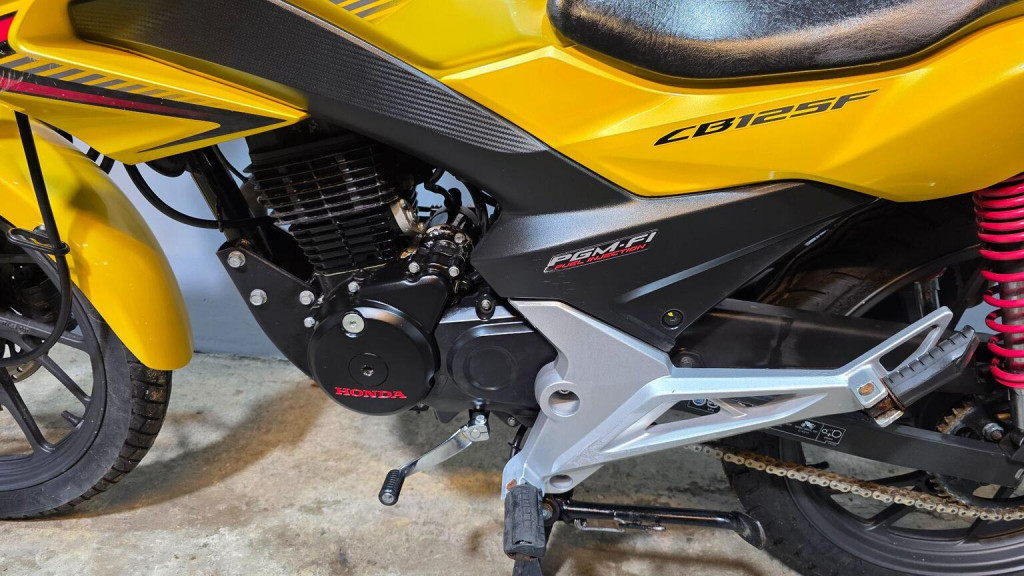HONDA CB125F