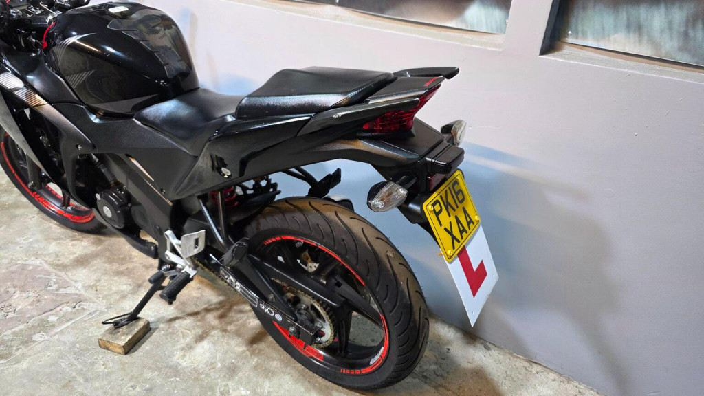 HONDA CBR125R