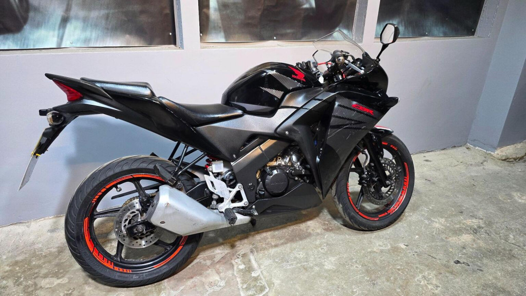 HONDA CBR125R