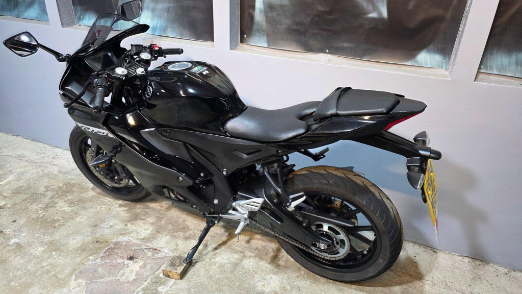 YAMAHA R125