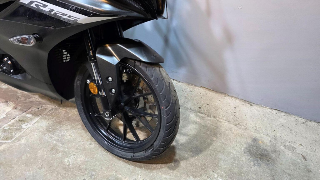 YAMAHA R125