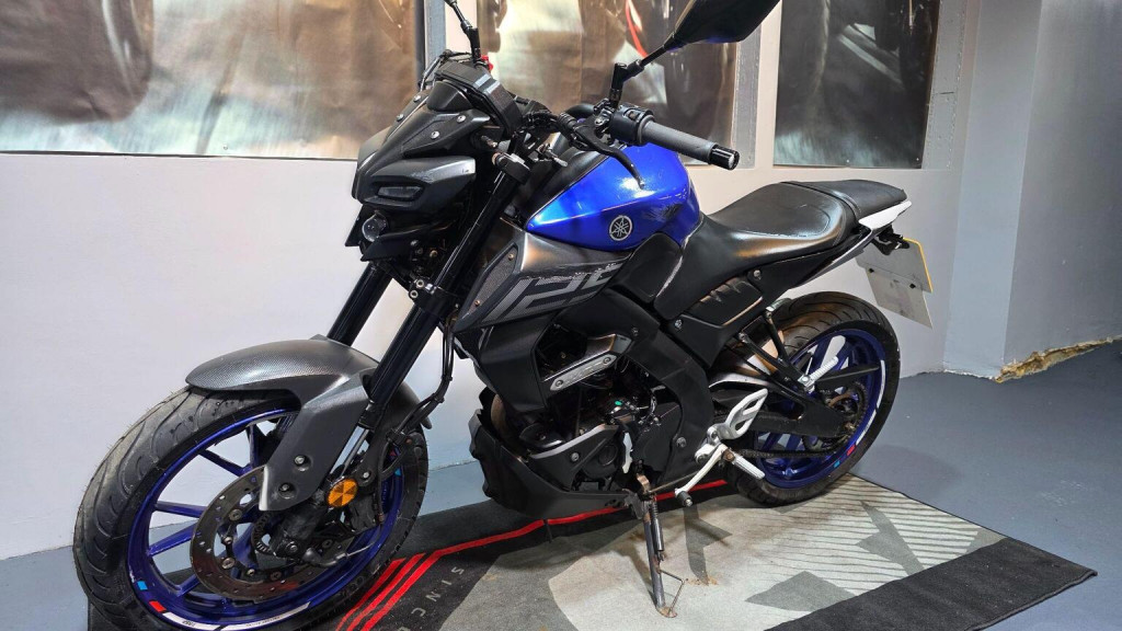YAMAHA MT-125