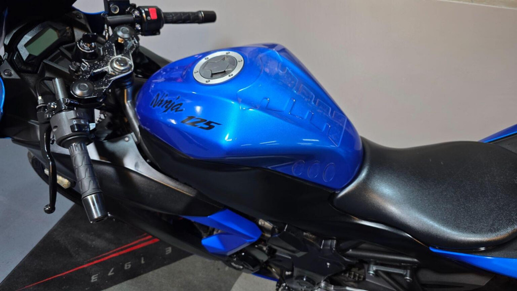 KAWASAKI Ninja 125