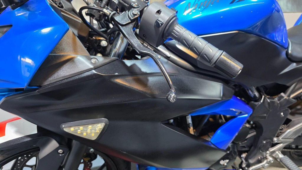 KAWASAKI Ninja 125