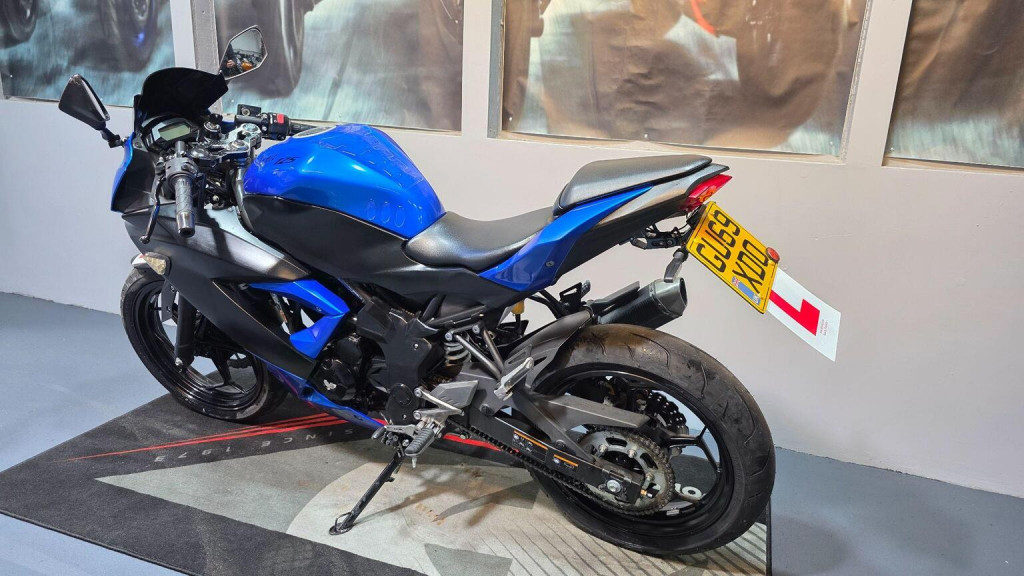 KAWASAKI Ninja 125