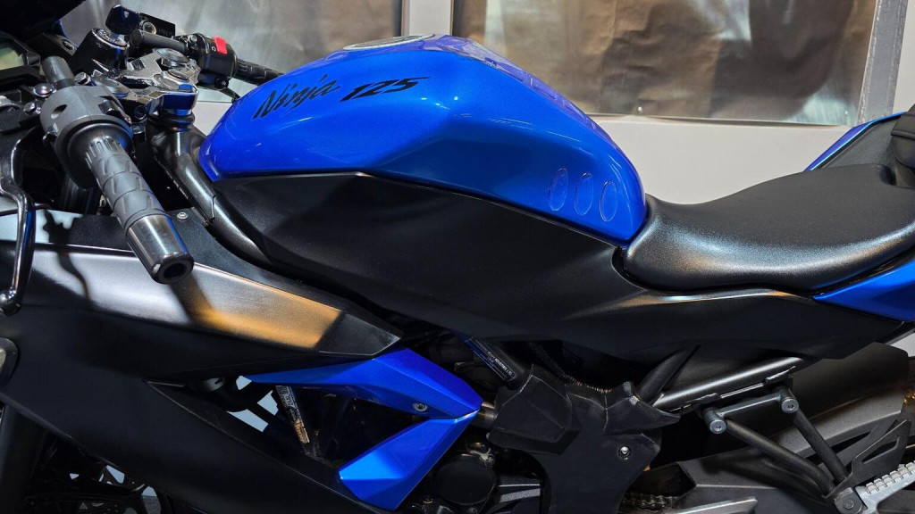 KAWASAKI Ninja 125