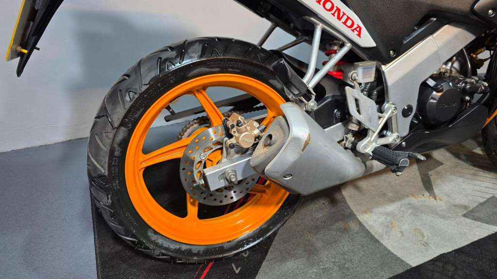 HONDA CBR125R