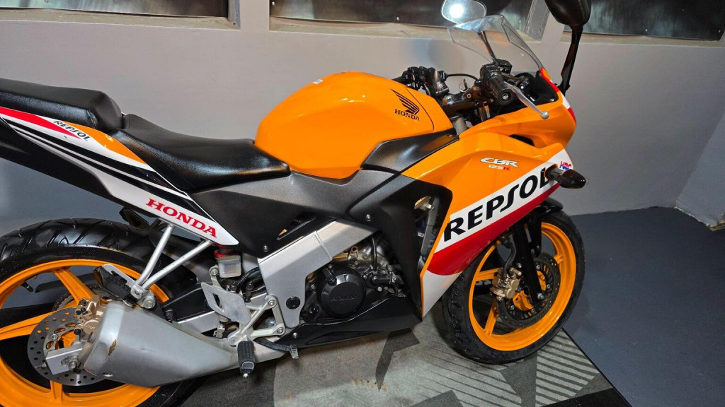 HONDA CBR125R