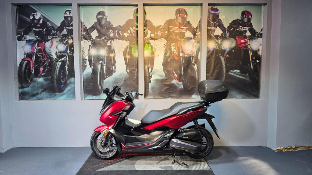 HONDA FORZA 125