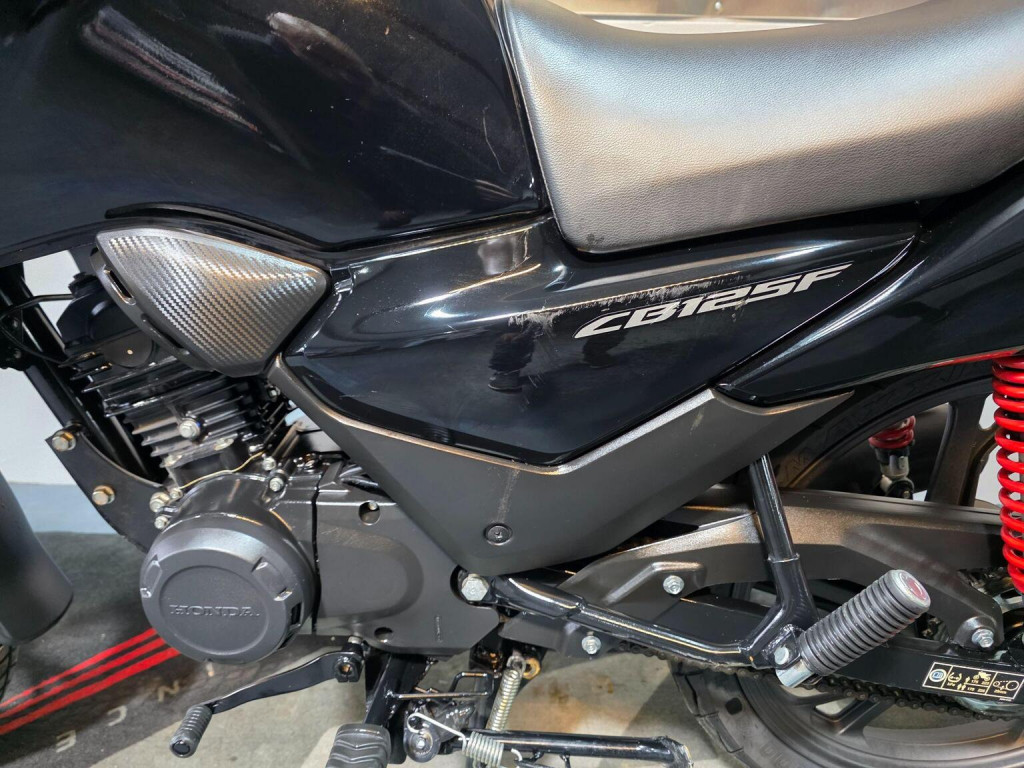 HONDA CB125F
