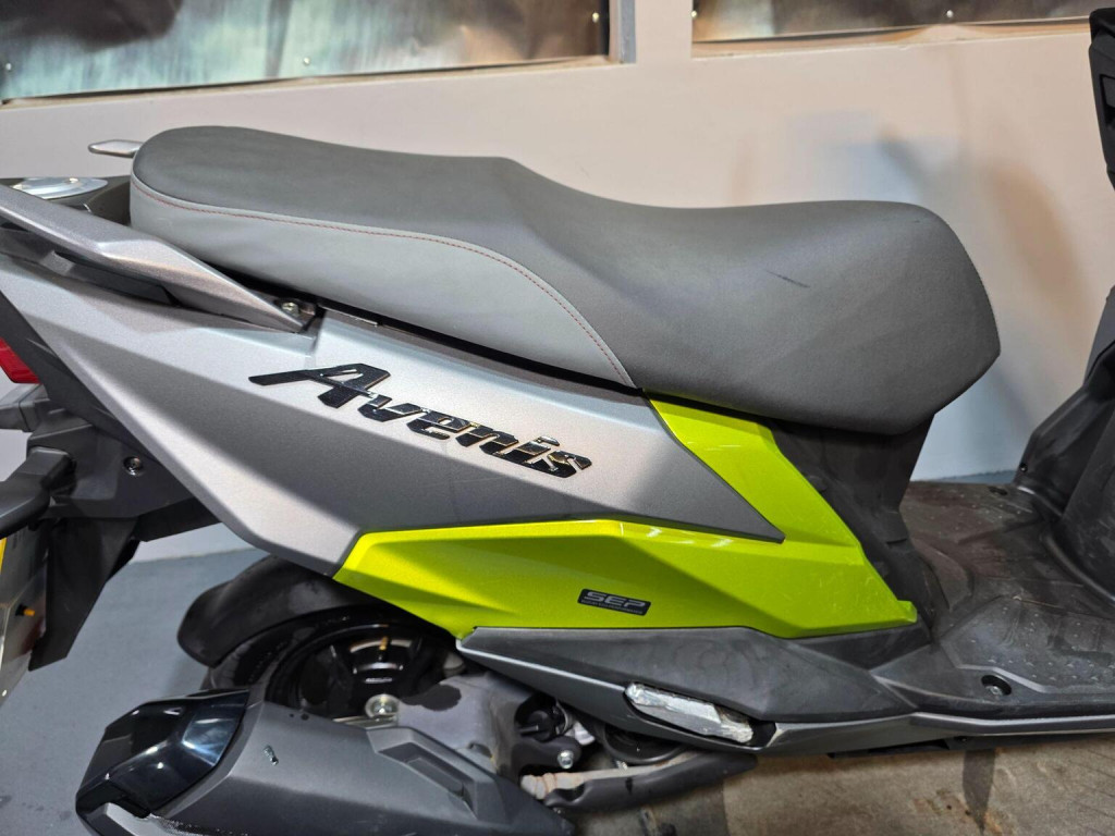 SUZUKI AVENIS 125