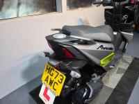 SUZUKI AVENIS 125