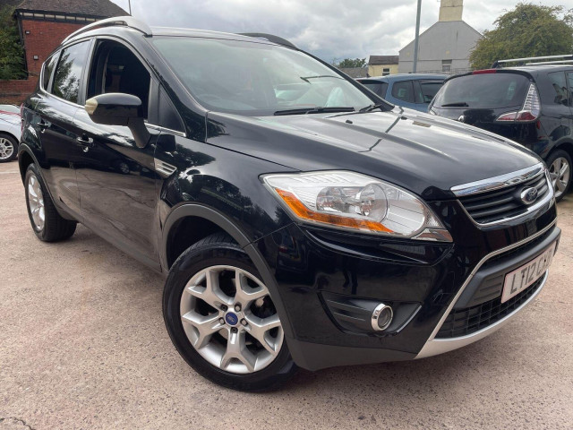 FORD KUGA 2.0 TDCi Zetec 2WD Euro 5 5dr
