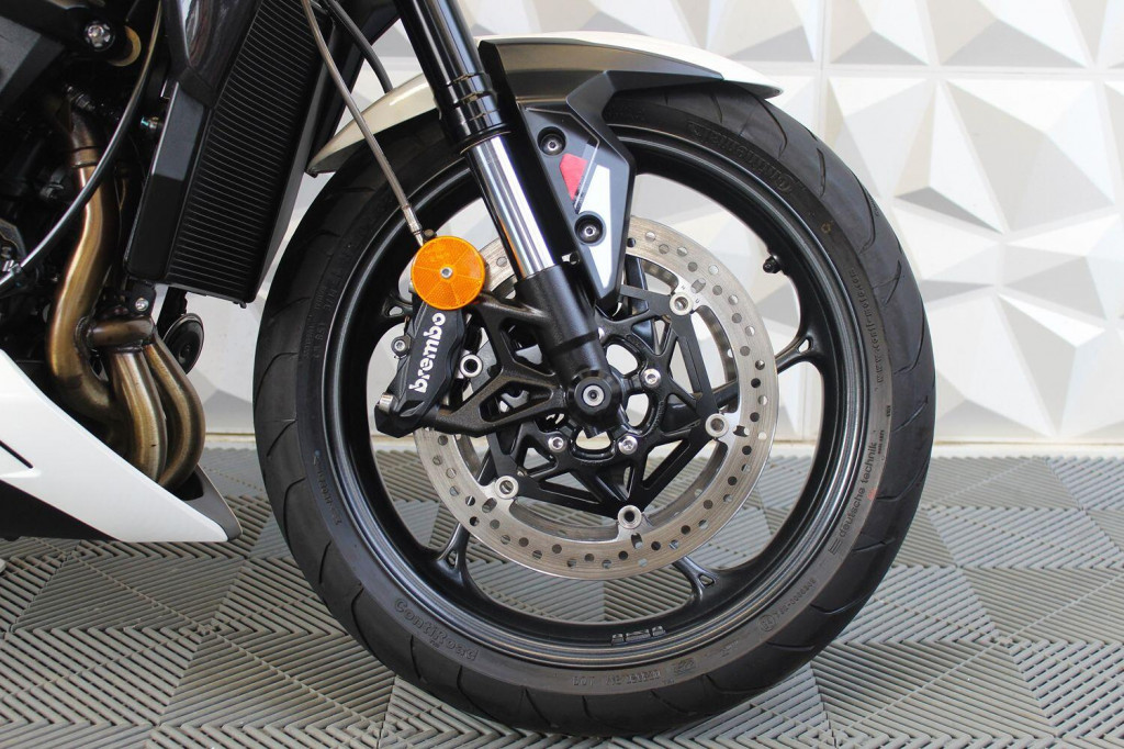 TRIUMPH STREET TRIPLE 765