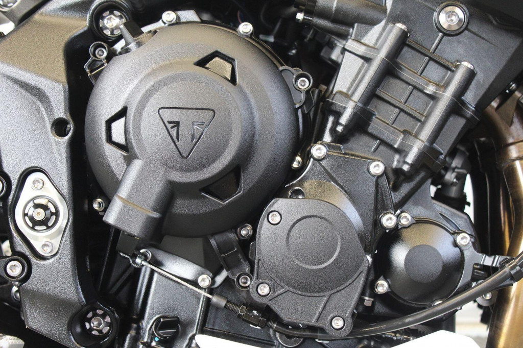 TRIUMPH STREET TRIPLE 765