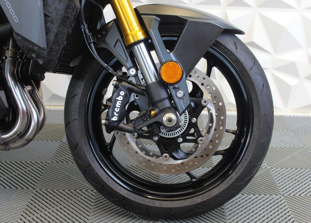 SUZUKI GSX-S1000