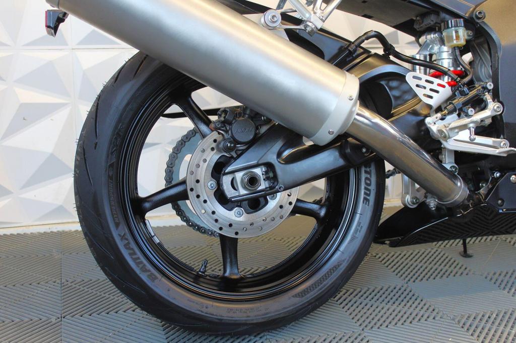 YAMAHA R6
