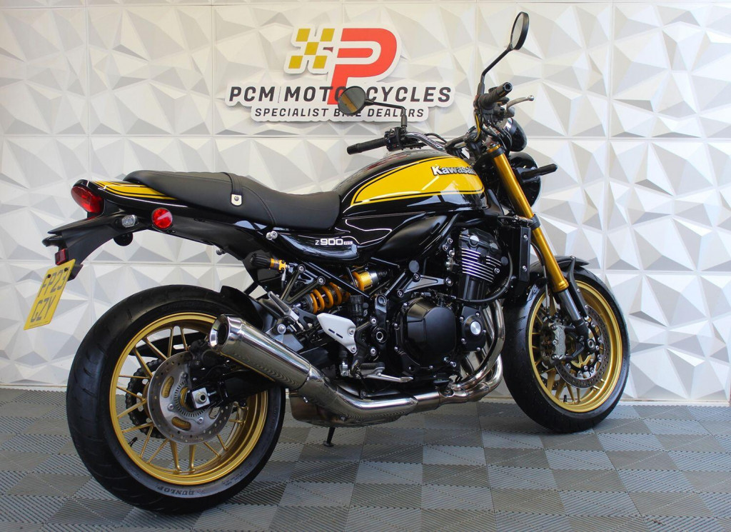 KAWASAKI Z900