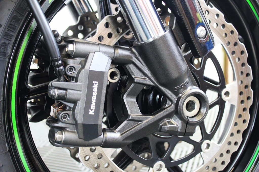 KAWASAKI Z1000