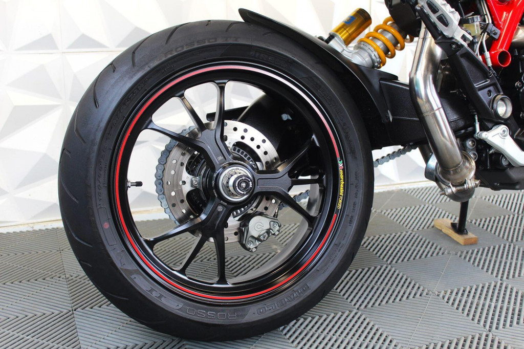 DUCATI Hypermotard